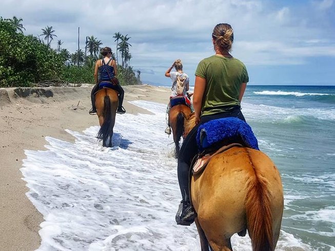 Perjalanan Menunggang Kuda di Kolombia